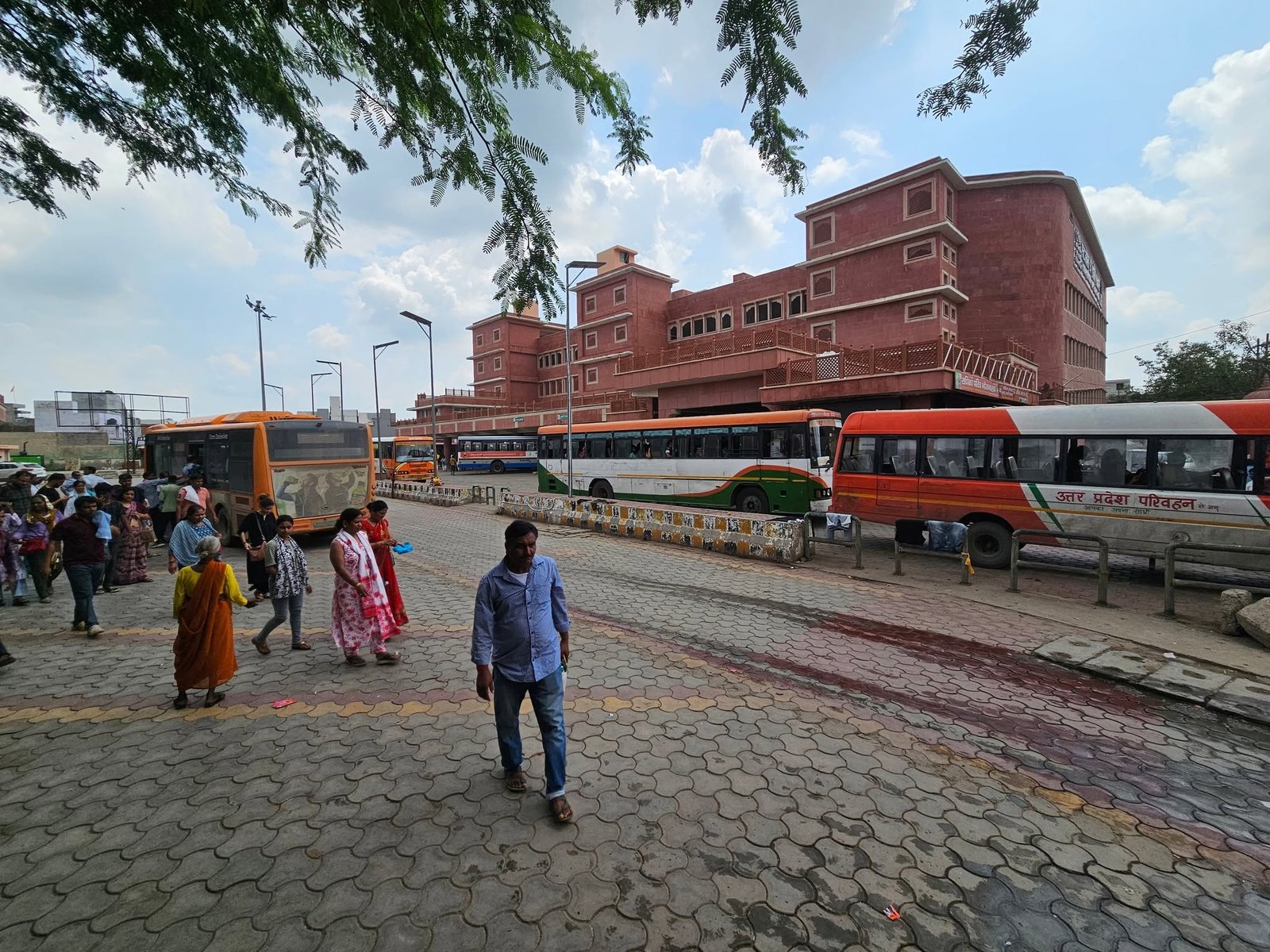 Major opportunity opens for investors in Uttar Pradesh: UPSRTC invites tenders for the development of 18 modern bus stations