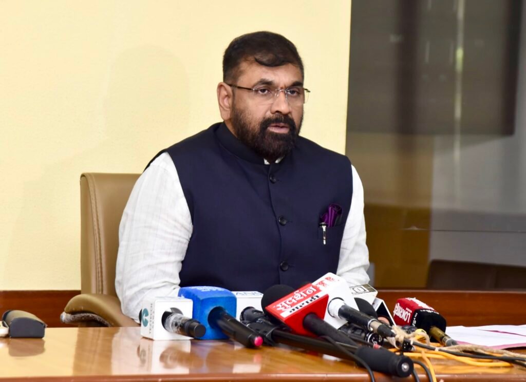 Centre Positive on Mumbai Redevelopment, Infrastructure and Pending Issues Involving Railway and Central Government Lands: Sachin Ahir