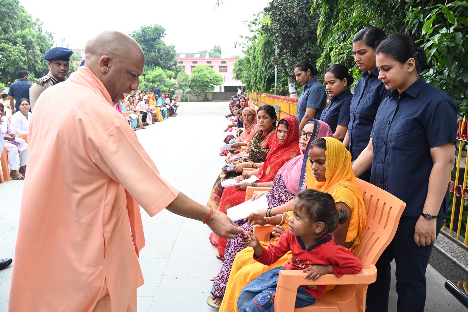 Do not worry, every problem will be resolved: CM Yogi