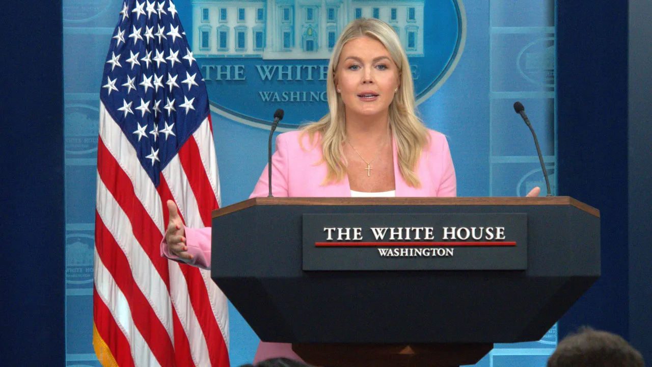 Karoline Leavitt to Leave White House Press Secretary Post at Month-End