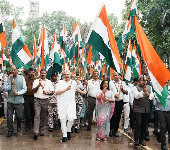 Railway Minister Leads Tiranga Rally at Rail Bhawan on the Eve of Independence Day