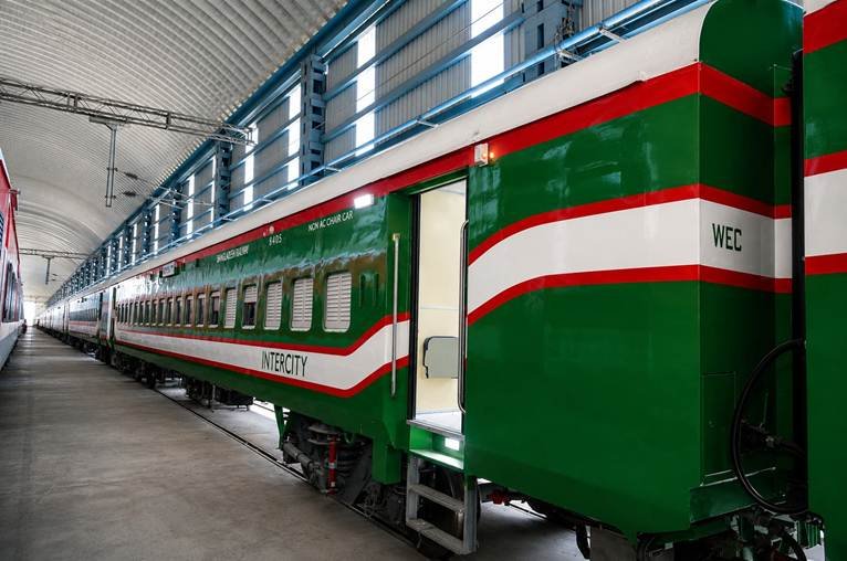 India Resumes Passenger Coach Supply to Bangladesh After Nearly a Decade