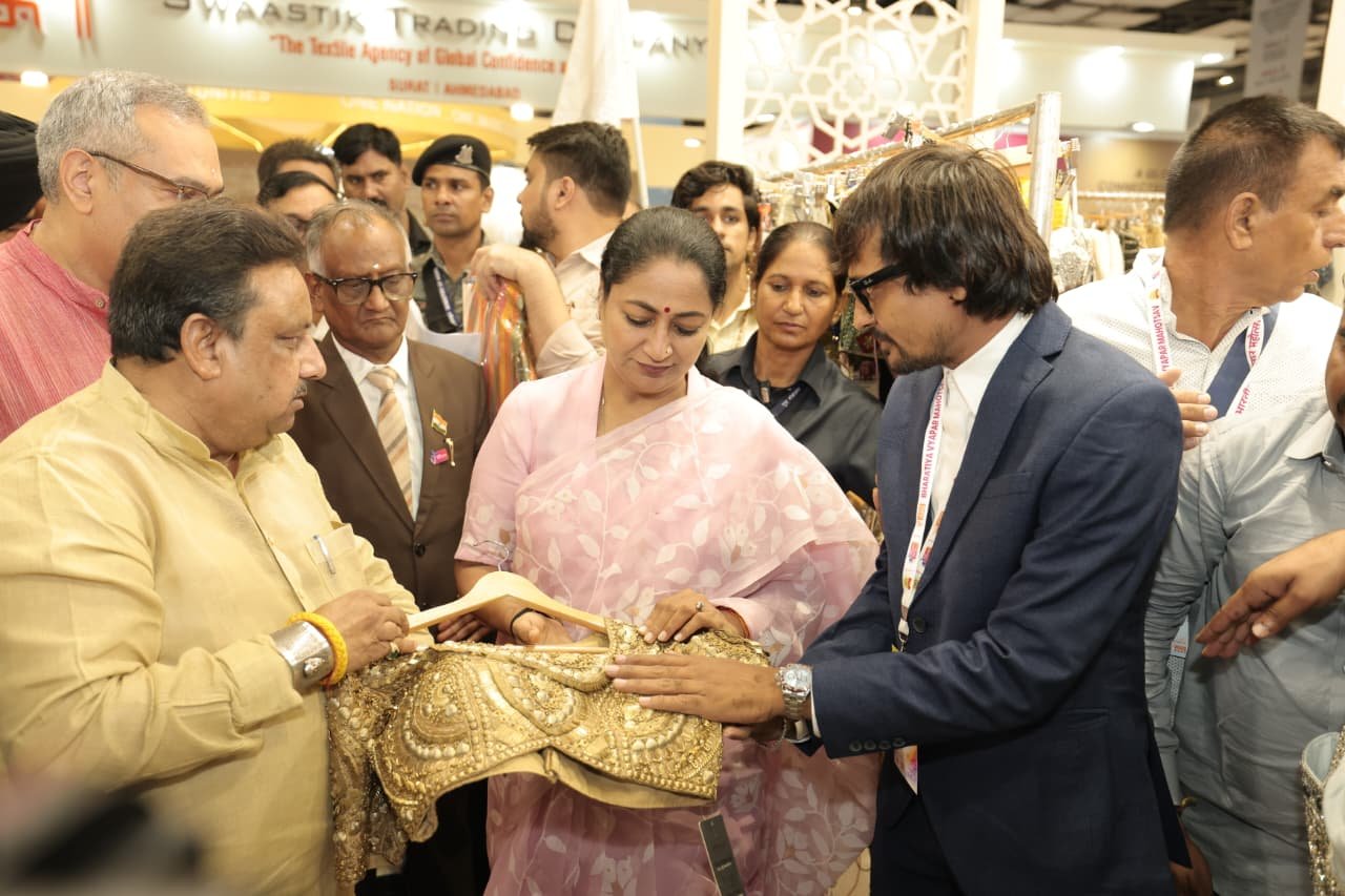 CM Rekha Gupta participates in Bharatiya Vyapar Mahotsav 2026
