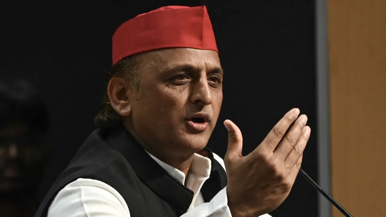 Akhilesh Yadav Slams ED Raids Linked to Azam Khan, Accuses BJP of Political Targeting