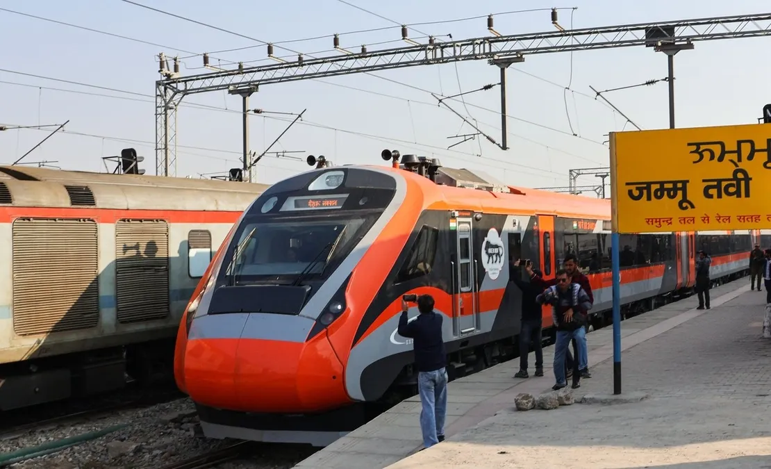 Vande Bharat Train Runs at 100 Kmph on World’s Highest Chenab Rail Bridge