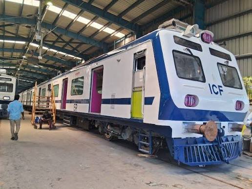 ICF, RCF and MCF to Start Manufacturing 238 AC EMU Rakes for Mumbai Suburban Railway to Ensure Timely Availability