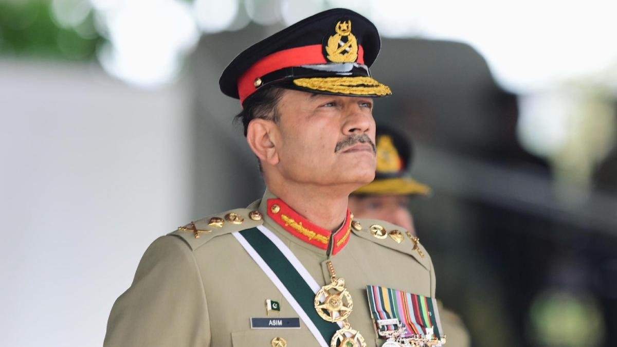 Pakistan Strengthens Army Chief’s Powers Amid Growing Unrest in PoK