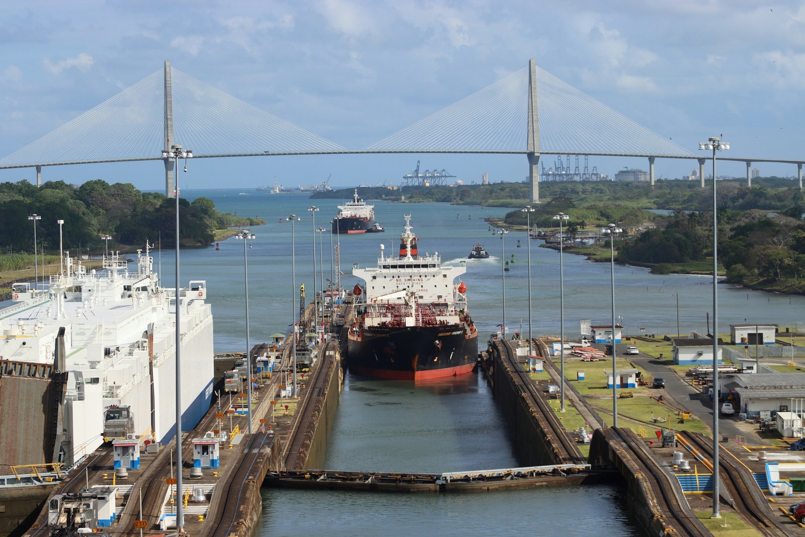 Panama Canal to Cut Daily Ship Transits as El Nino-Driven Drought Dries Key Water Reserves