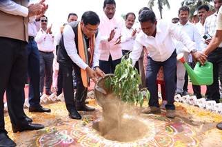 Sarbananda Sonowal Inaugurates ₹427.80 Crore Projects at Paradip Port, Marks 18.5-Metre Deep-Draft Capability
