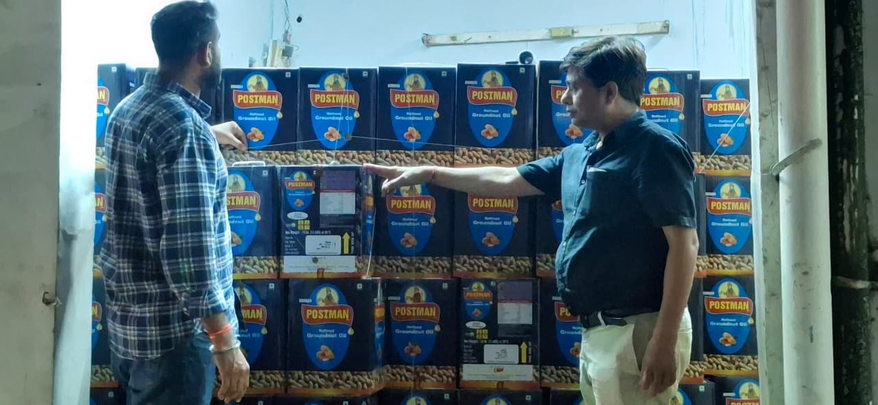 ‘Shuddh Aahar–Milawat Par Waar’ Campaign: 6,900 Litres of Suspected Peanut Oil Seized in Jaipur