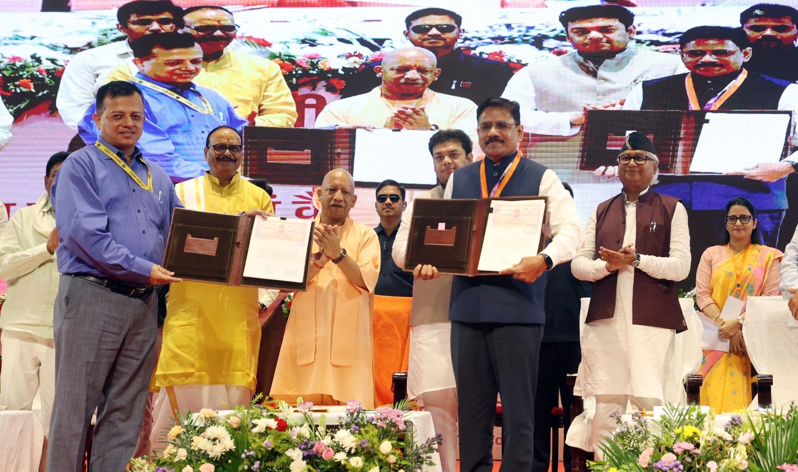 MoU signed in presence of Chief Minister Yogi under Cook Social Security initiative