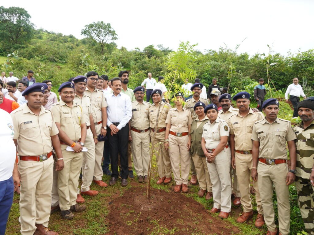 Tree Plantation Drive Held at Brahmagiri Under ‘Unnat Nashik’ Campaign