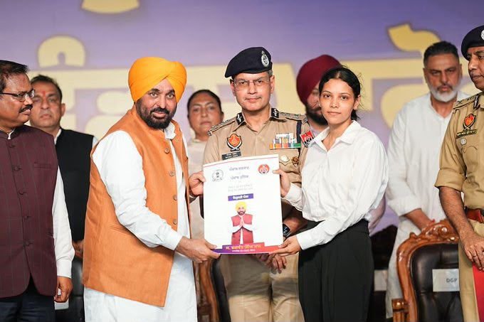 CM Bhagwant Mann Hands Over Appointment Letters to 1,746 New Punjab Police Recruits