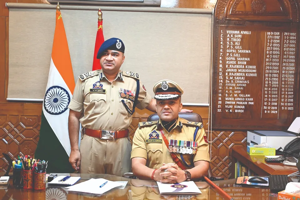 Sujit Kumar Takes Charge as New IGP Kashmir Zone Amid Major Police Reshuffle