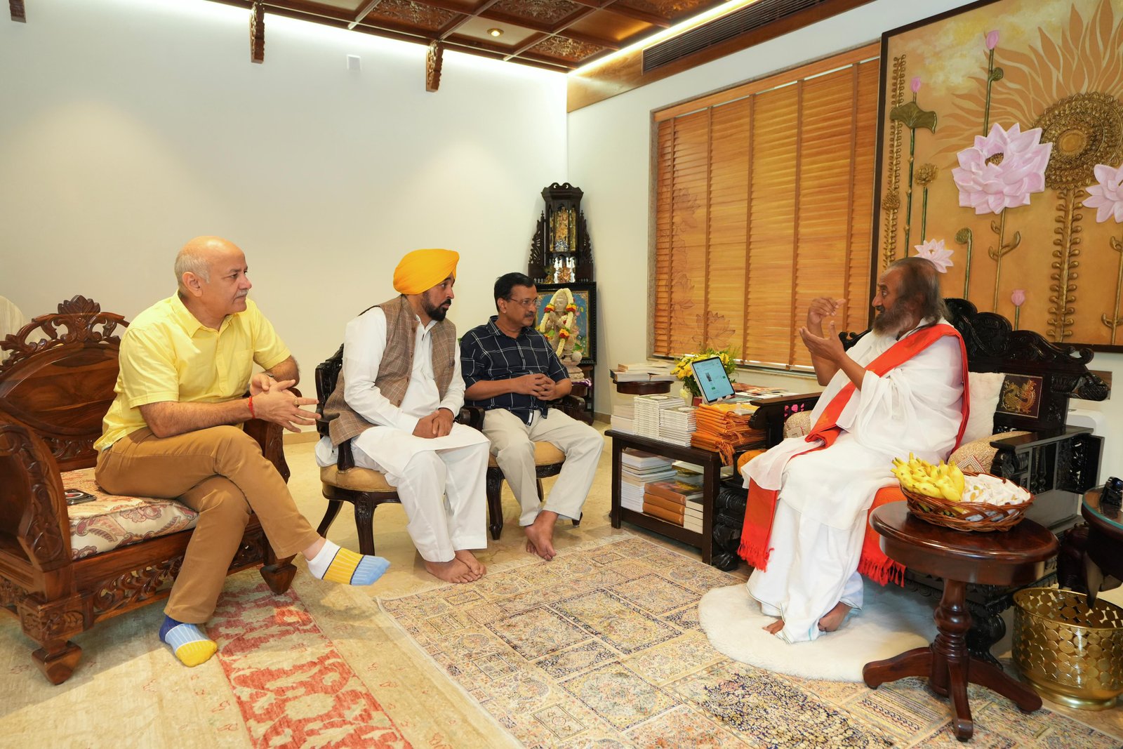 Punjab CM Bhagwant Mann Visits Art of Living Ashram in Bengaluru, Calls for Harmony and Youth Empowerment