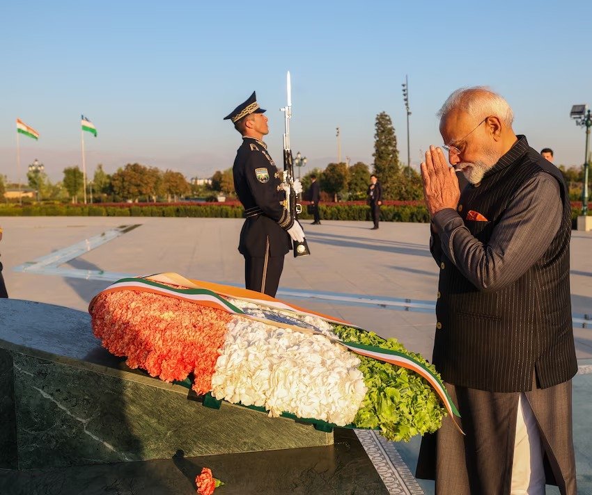 Prime Minister lays wreath at Shastri Memorial and visits Tashkent State University of Oriental Studies