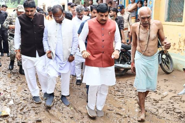 Entire Government Stands with Flood-Affected People in This Hour of Crisis : CM Dr. Yadav