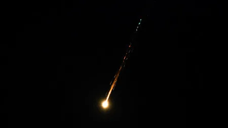 US Strikes Two Iranian Launchers on Larak Island Amid Rising Tensions Over Strait of Hormuz