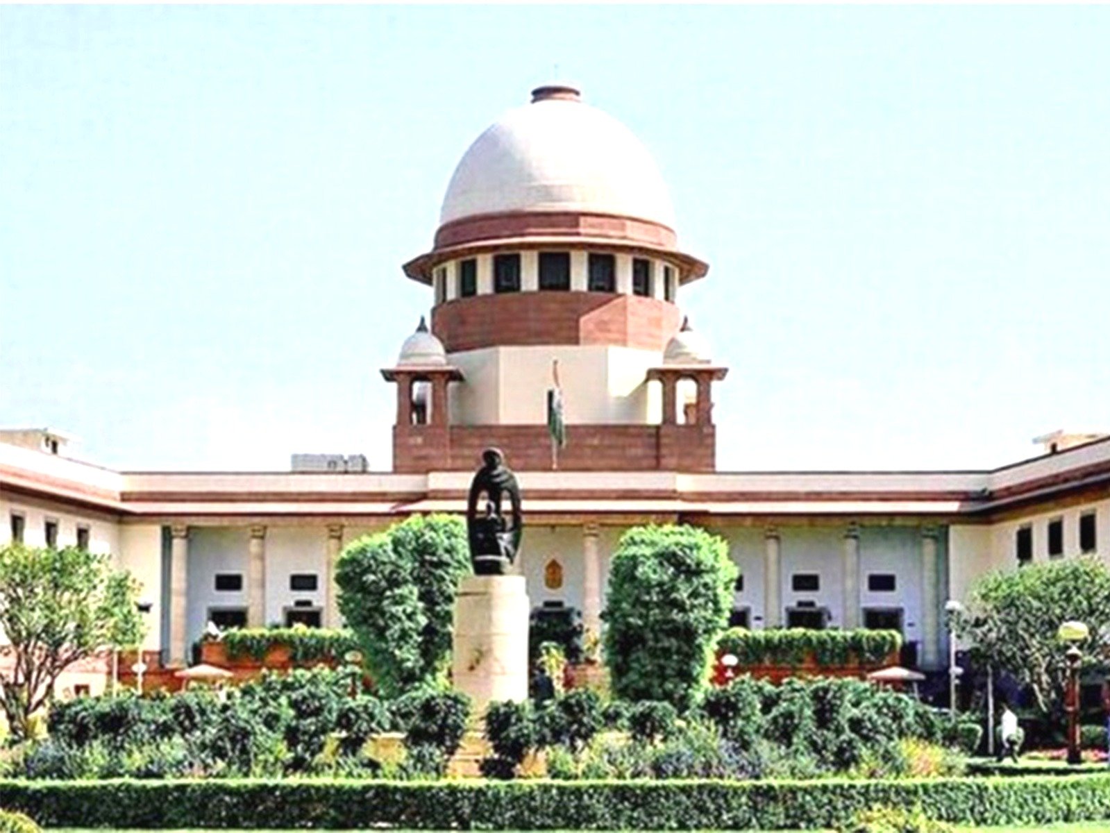 Supreme Court Declines PIL on Ethanol Content Disclosure in Petrol, Gives Petitioner Liberty to Approach High Court