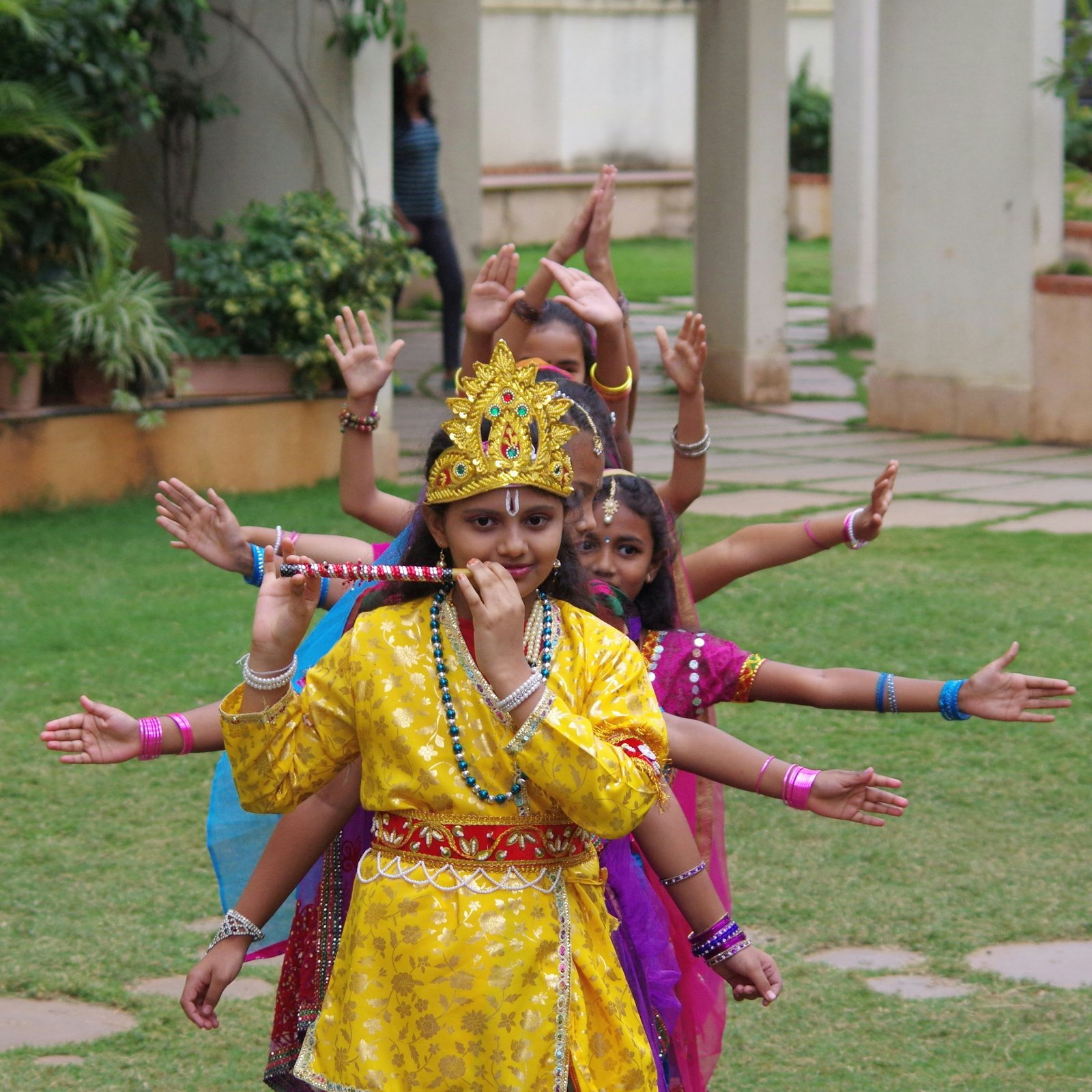 Preparations to make Janmashtami festival grand and divine in Mathura in final stage, unique confluence of devotion and technology to take place