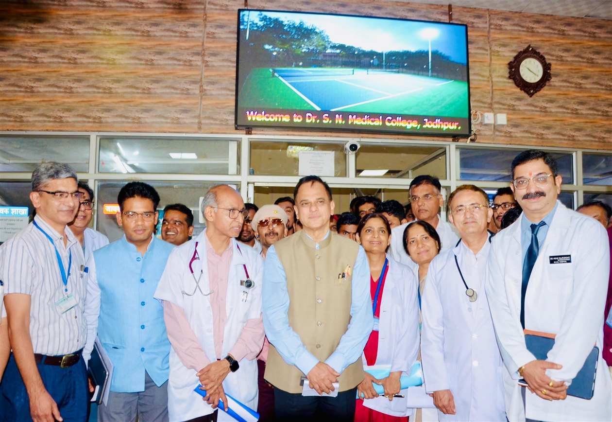 Chief Secretary V. Srinivas Reviews District Healthcare Arrangements