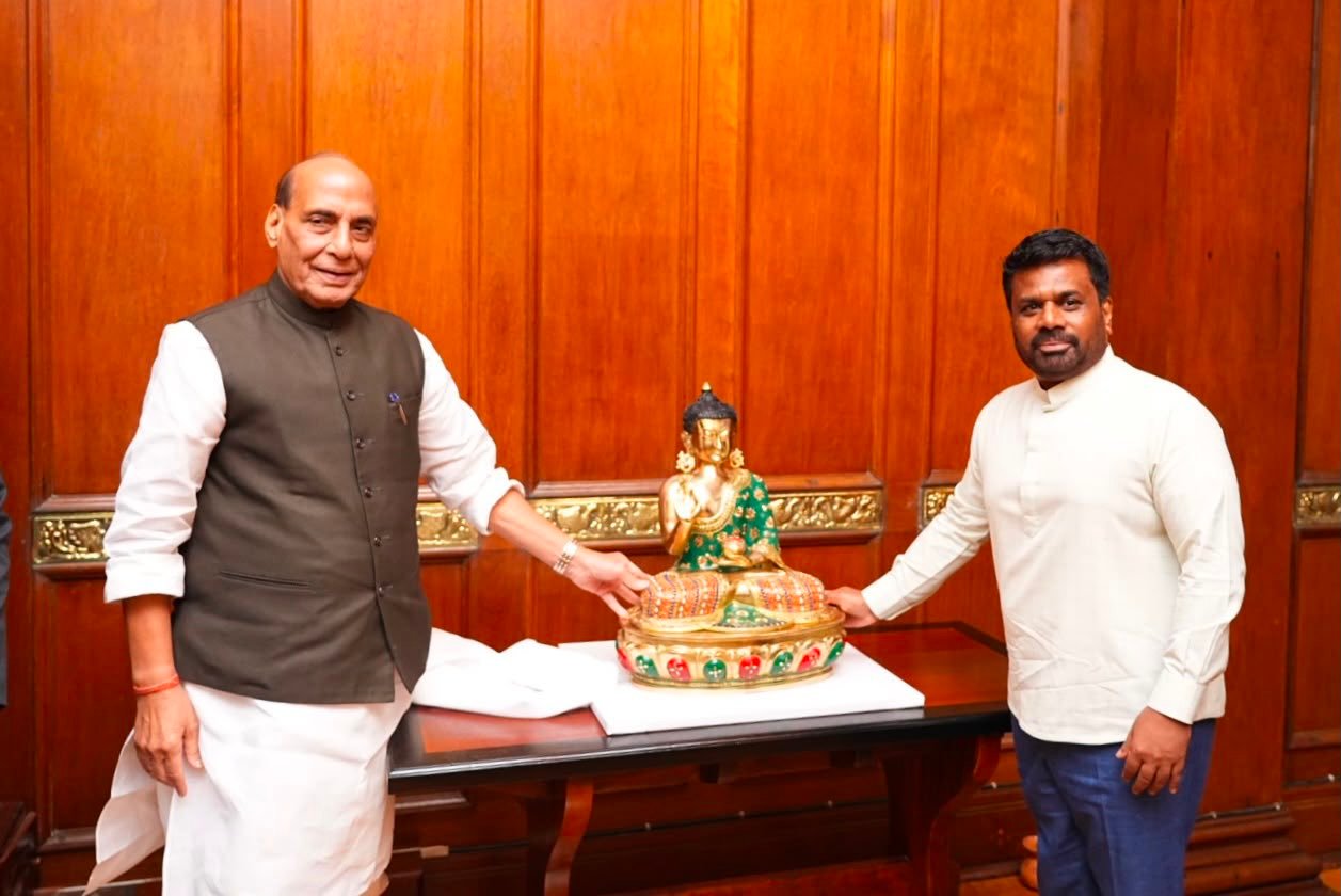 Rajnath Singh Meets Sri Lankan President, Reaffirms Commitment to Stronger Bilateral Ties