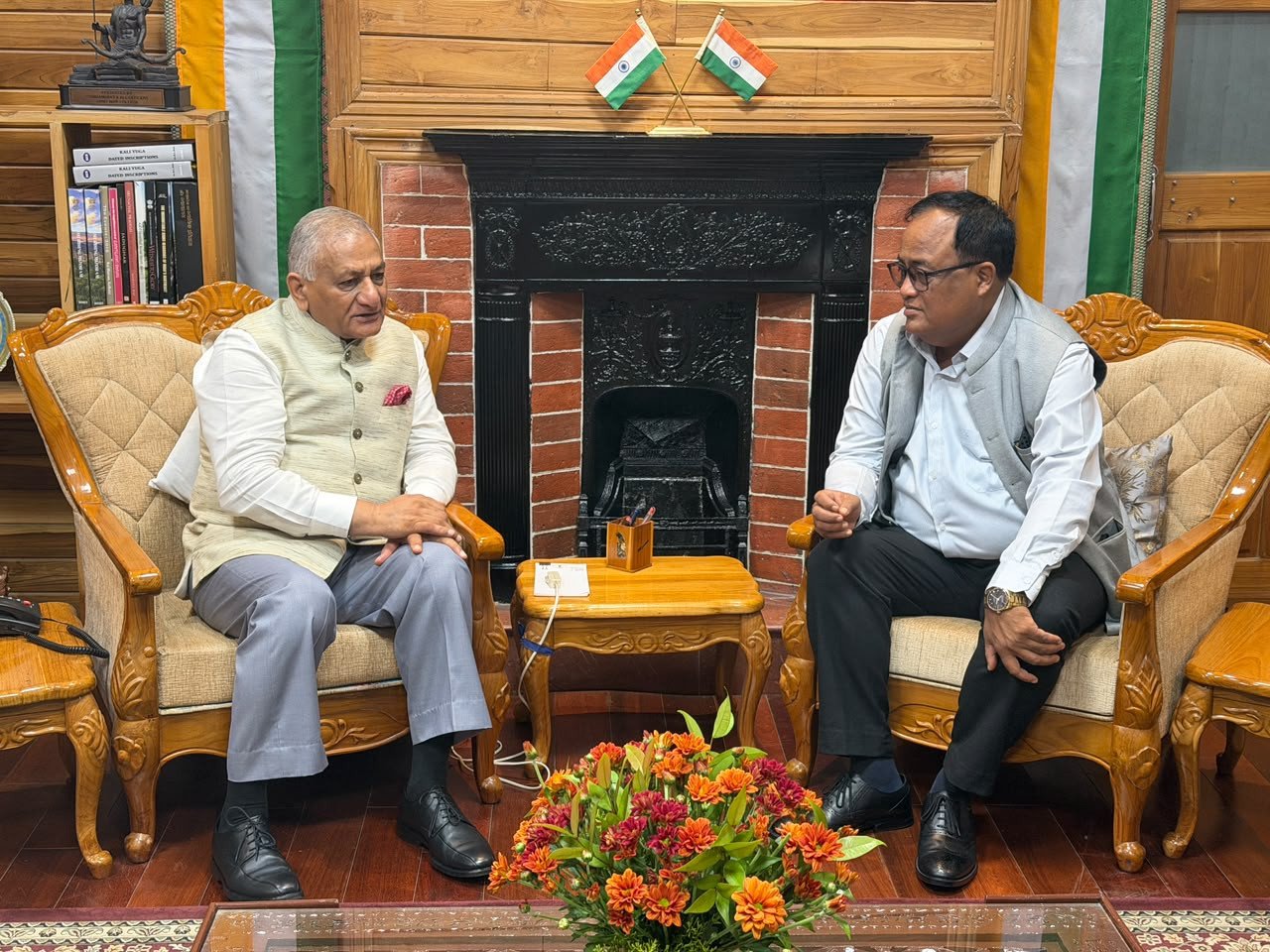 Deputy Speaker Pu Lalfamkima Discusses Road Improvement Works with Mizoram Governor