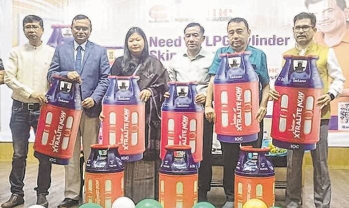 IOCL Has Launched A Modern 10 Kg Composite LPG Cylinder Indane Xtralite Now In Manipur.