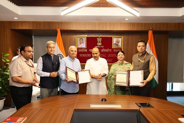 Ministry of Social Justice and Empowerment Extends MoU with The Art of Living under Nasha Mukt Bharat Abhiyaan