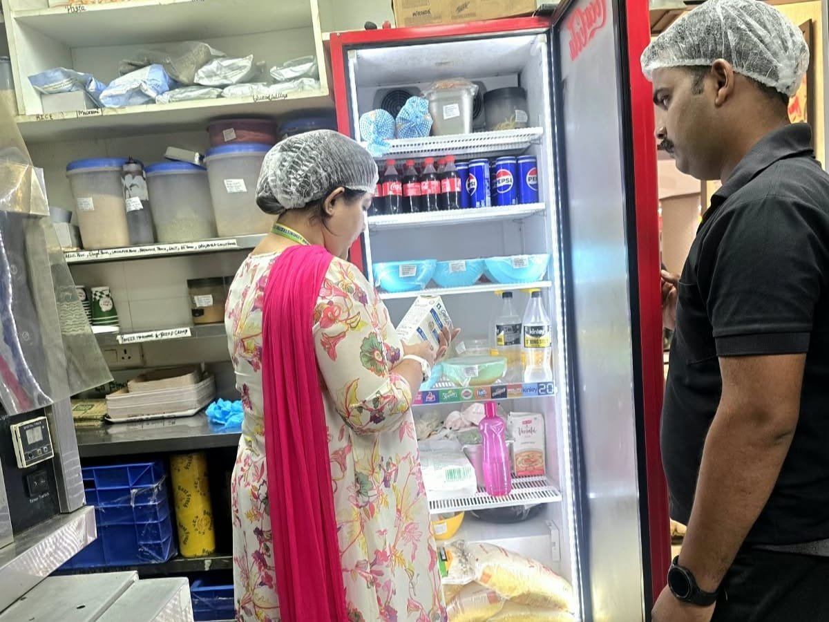 Food Licences of 10 Establishments Suspended in UP