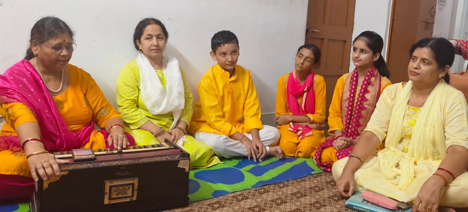 Devotional Songs Echo at Lok Chaupal; Prof. Kamala Srivastava Remembered