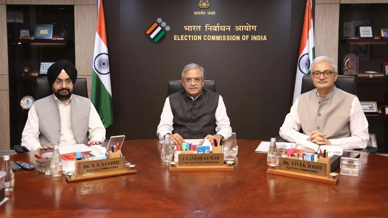 ECI Denies Internal Rift, Says Major SIR Decisions Taken Unanimously