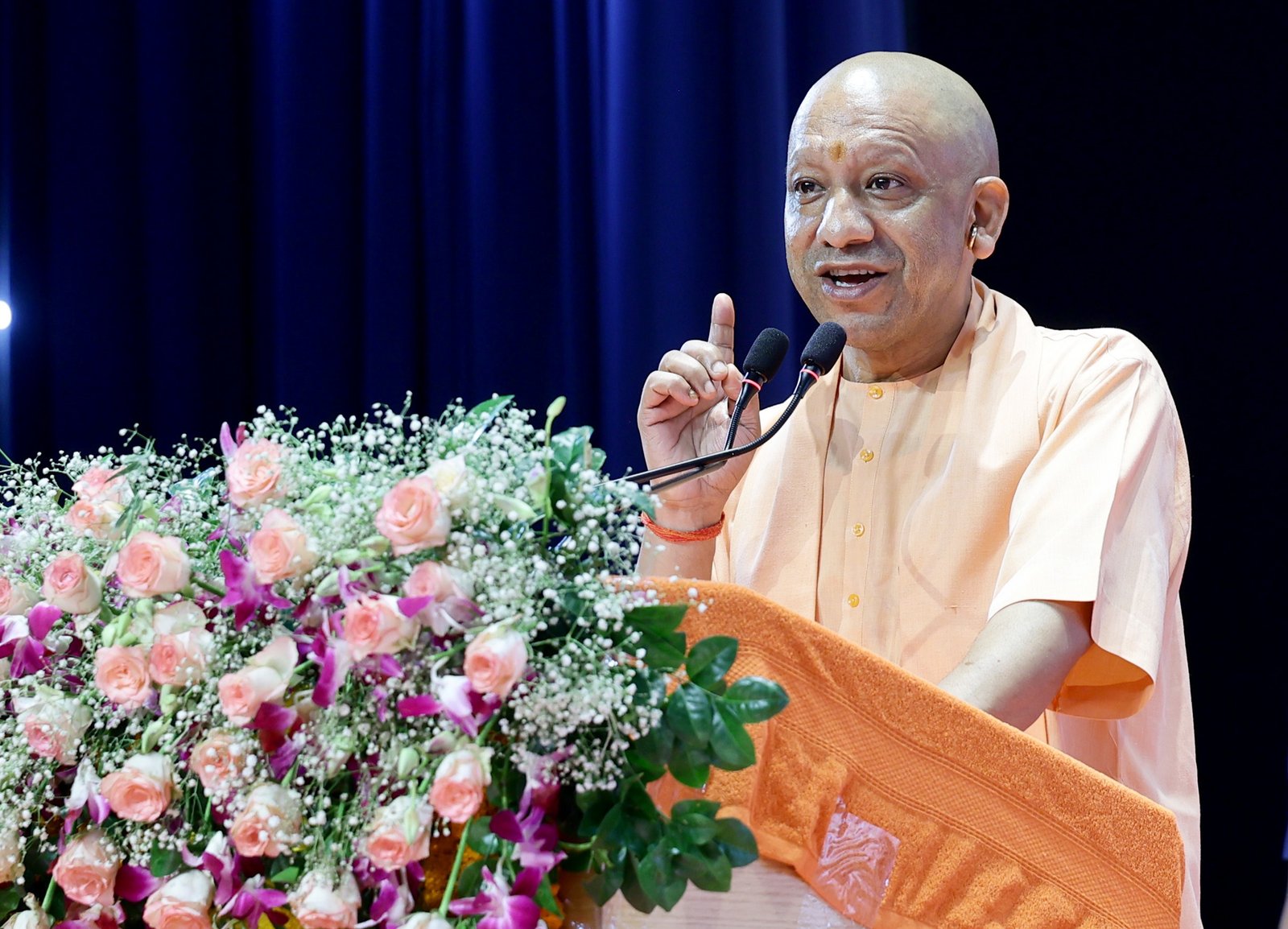 SP changing colors like a chameleon with a new slogan: CM Yogi