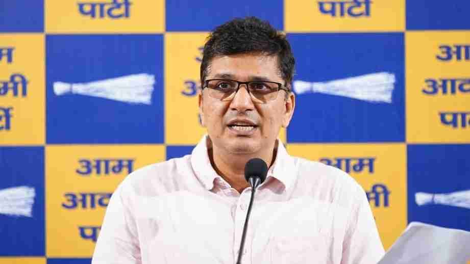 All Parties Should Support Cockroach Movement To Fix Election Commission: Saurabh Bharadwaj