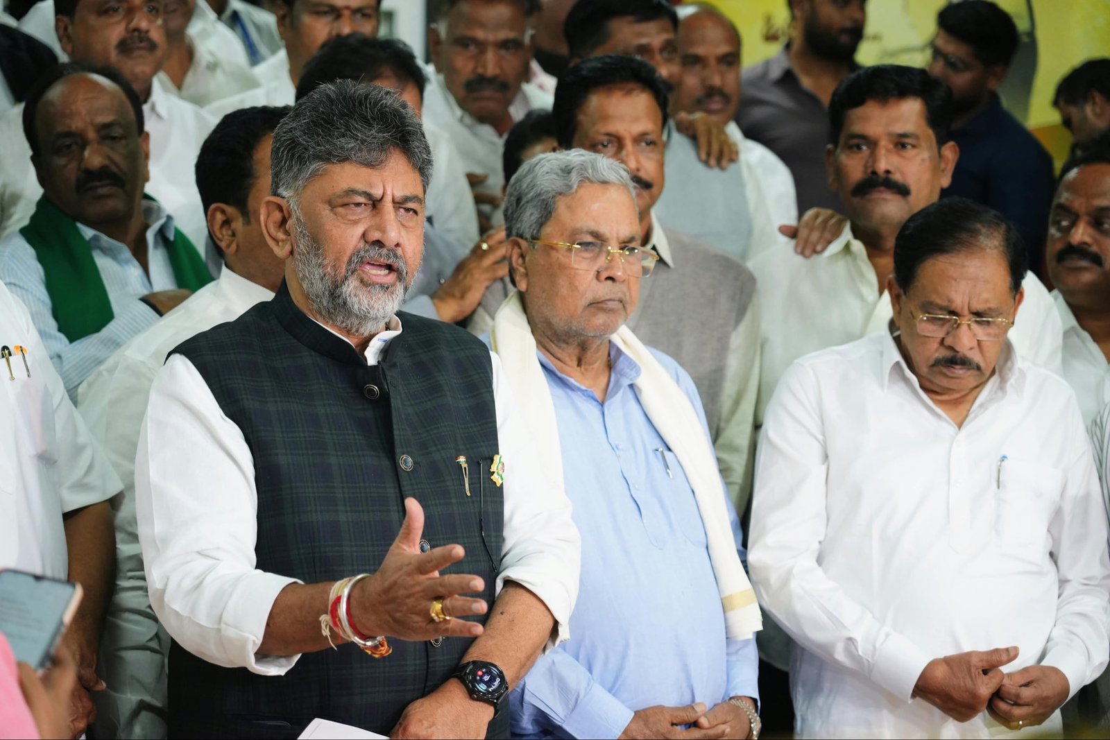 Shivakumar Stages Dharna at Karnataka CEO Office, Seeks Probe Into Form 7 Voter Deletion Claims