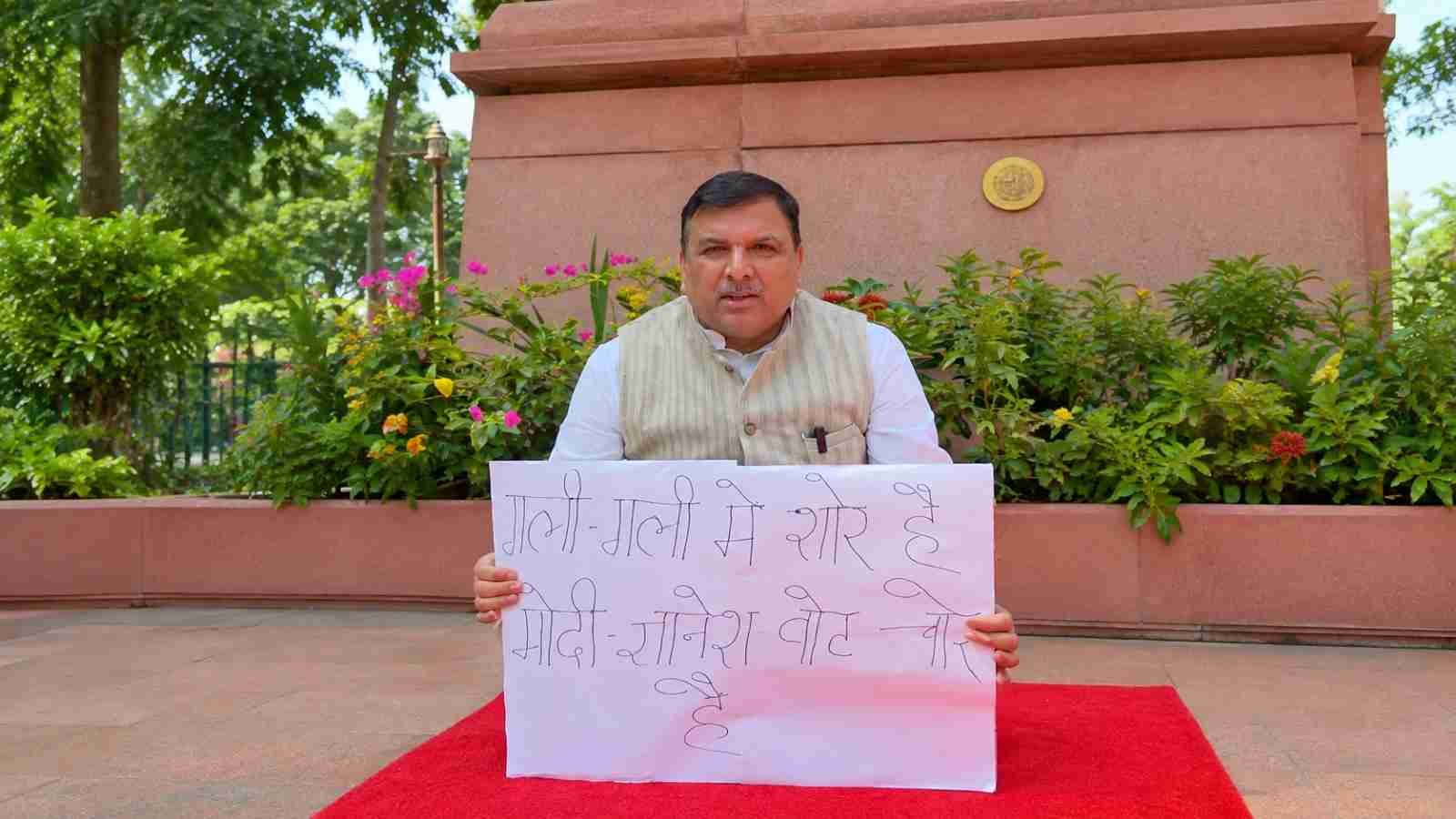 AAP MP Sanjay Singh Stages Protest at Gandhi Statue Against Alleged Vote Theft