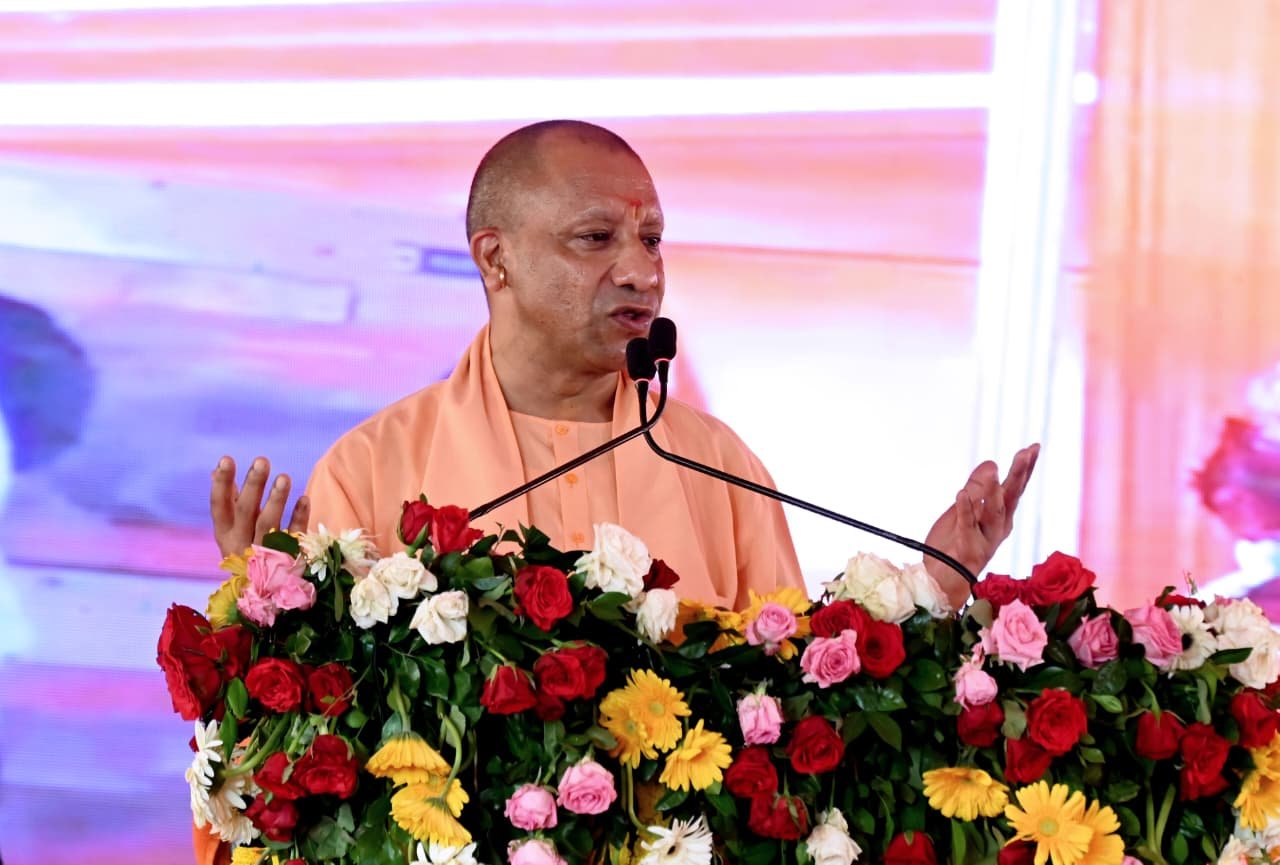Artisans no longer feel the need to leave UP for work; they now showcase their skills on home soil: CM Yogi