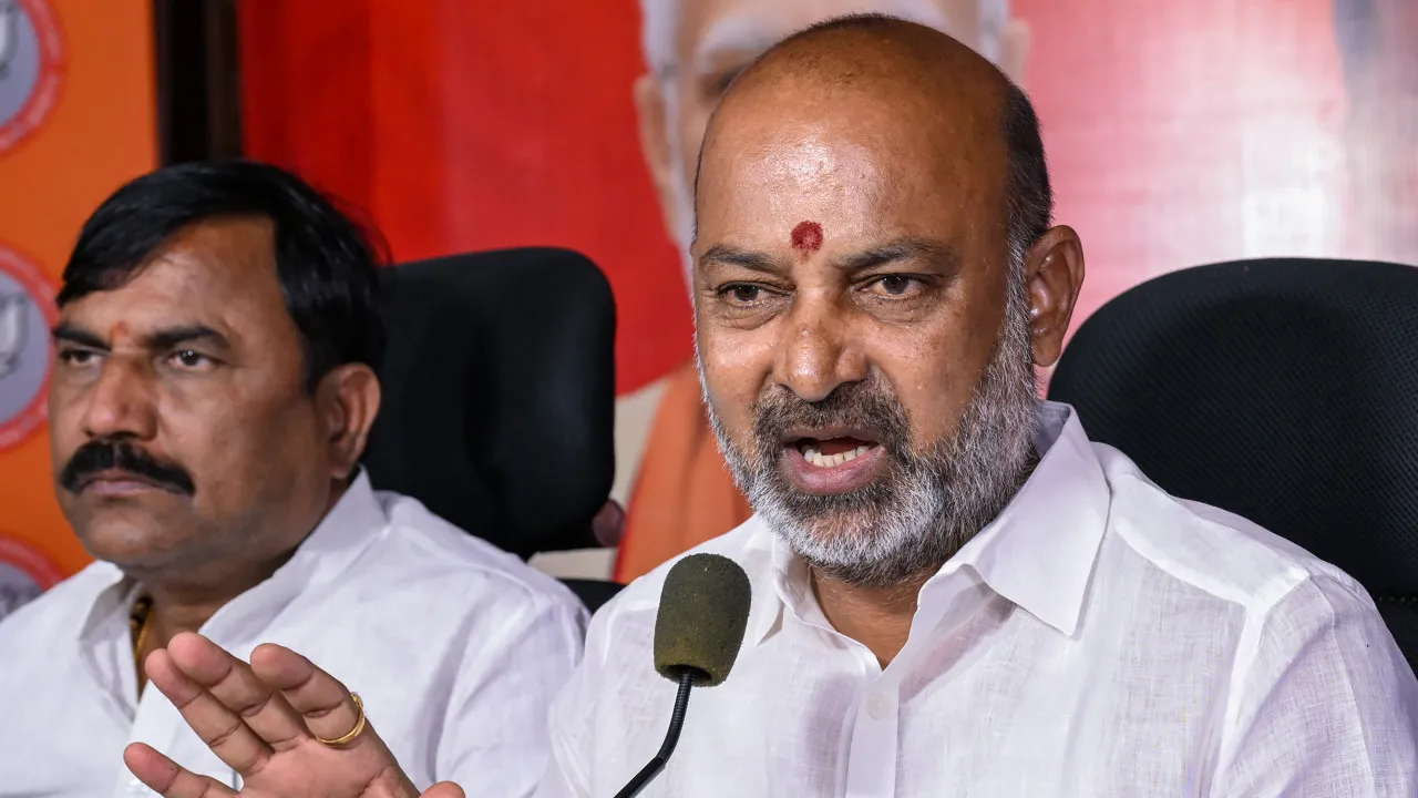 Bandi Sanjay Slams Rahul Gandhi for Not Praising Captain Smit Machchhar