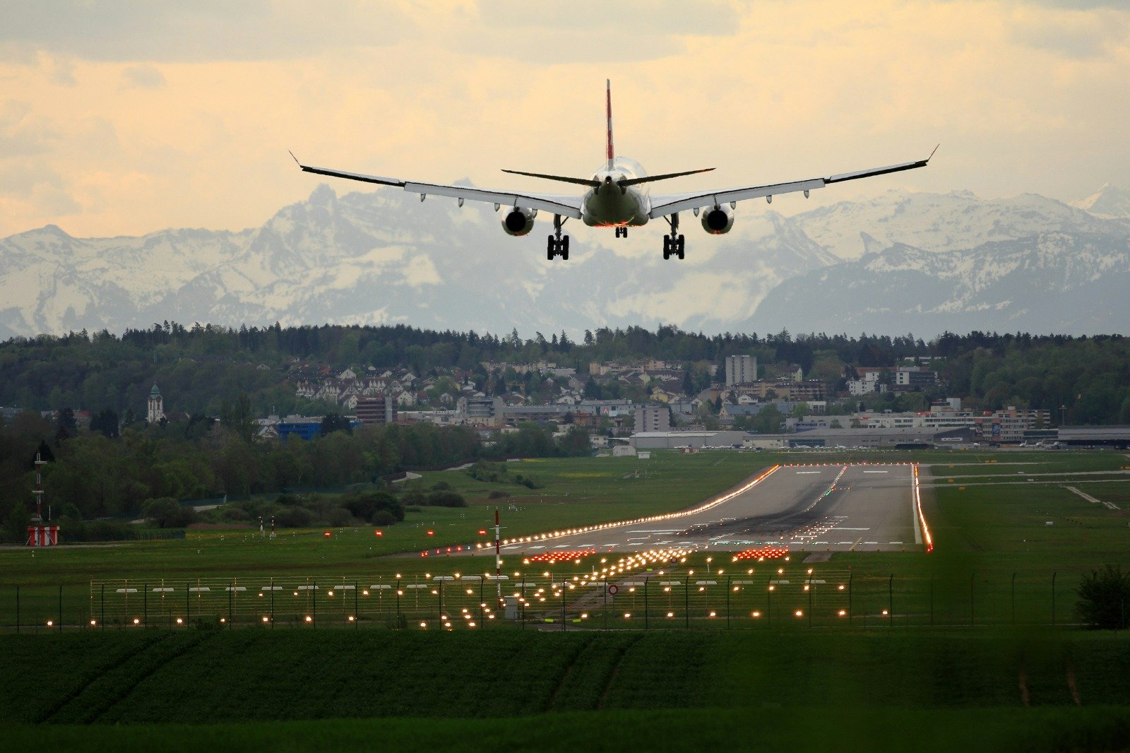 MP to Have 10 Airports, Permanent Helipads in All 230 Assembly Constituencies