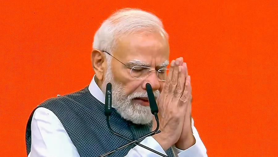 PM Modi Thanks World Leaders for Wishes as He Completes 25 Years at Head of Government