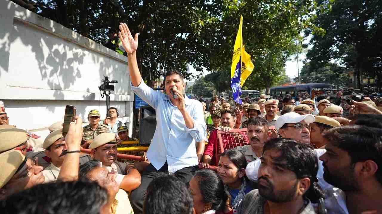 AAP Protests Outside Delhi Election Commission Office Over Alleged Vote Theft