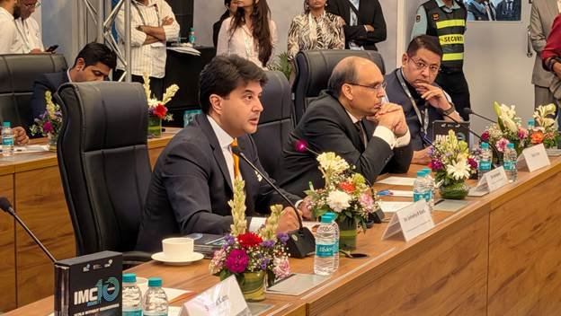 Jyotiraditya M. Scindia Chairs CEO Round Table on the Future of Telecom at India Mobile Congress 2026