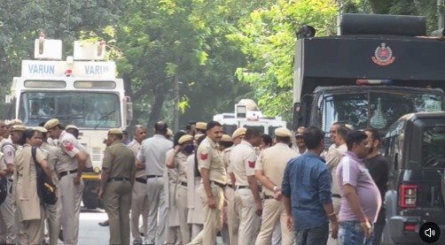 Delhi Suspends Mobile Internet for 24 Hours, Closes 57 Metro Stations Ahead of CJP Protest
