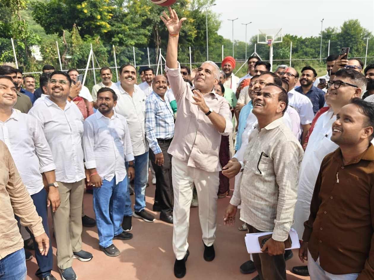 Union Minister Bhupender Yadav Inaugurates ₹17.20 Lakh Synthetic Basketball Court at Government Commerce College in Alwar