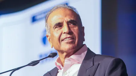 Sunil Bharti Mittal Seeks Priority Regulatory Clearance for OneWeb Ahead of Starlink in India