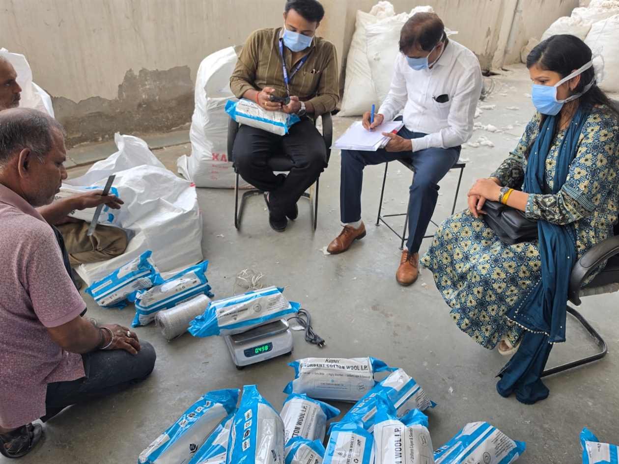 Rajasthan Conducts Special Inspection Drive in Jaipur, Seizes Thousands of Medical Product Packets for Violations