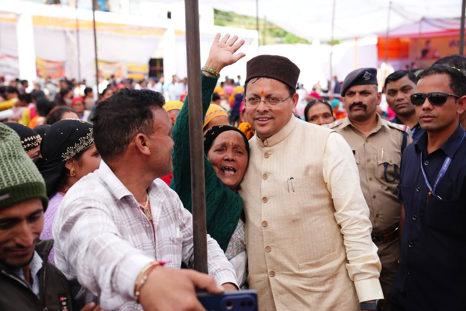 Chief Minister Inaugurates and Lays Foundation Stones for 38 Development Projects Worth Around ₹217 Crore in Barnigad