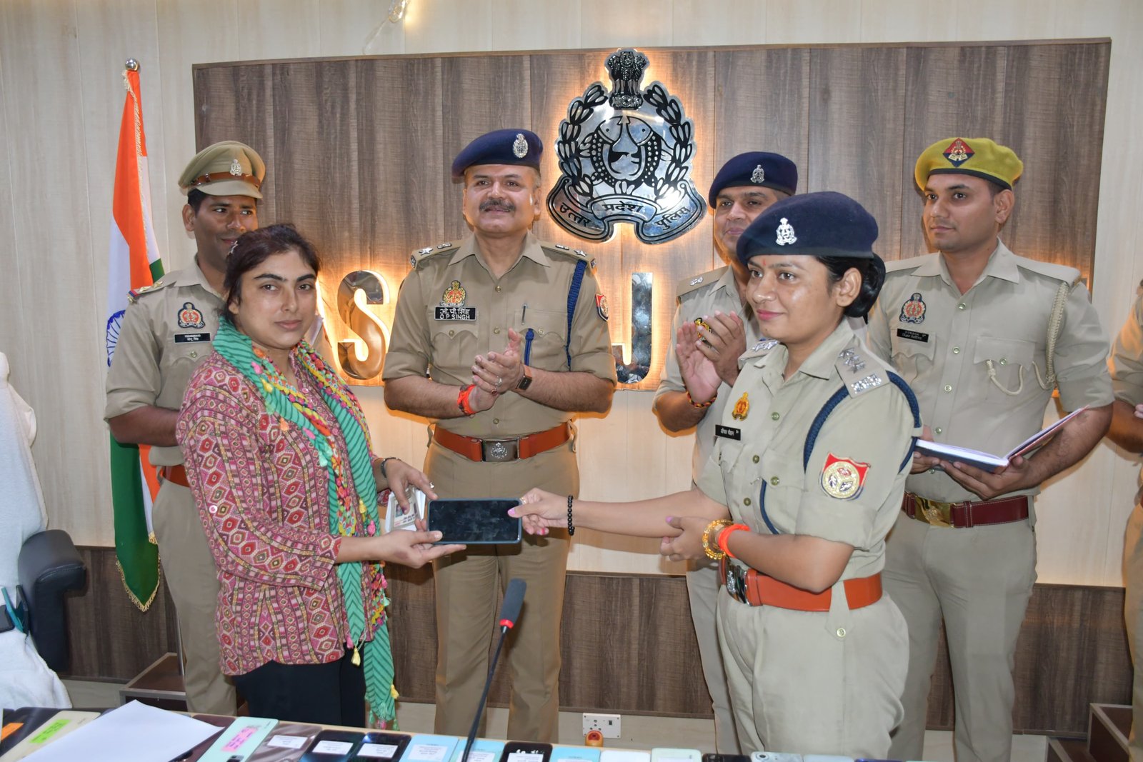 Mission Shakti 6.0: UP Police Recover Lost Mobile Phones Worth ₹32 Lakh Across Five States in Seven Days