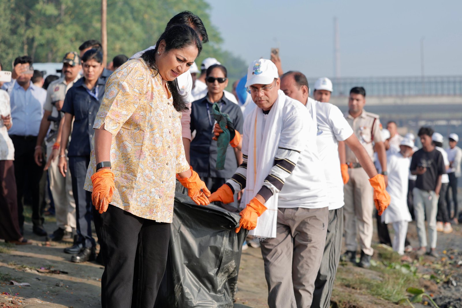 'Chalo Yamuna Campaign’: Mega Cleanliness Drive Held at 70 Ghats Across Delhi Under CM Rekha Gupta’s Leadership, Thousands Join Shramdaan
