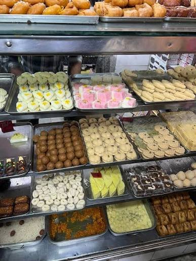 Strict action on arbitrary use of colours in sweets, chutney and snacks : Detailed guidelines issued in UP for food business operators
